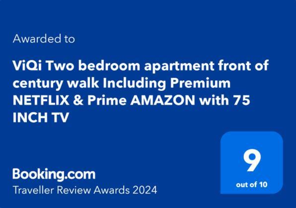 Viqi Two Bedroom Apartment Front Of Century Walk Including Premium Netflix & Prime Amazon With 75 Inch Tv グレン・ヴェイバリー エクステリア 写真